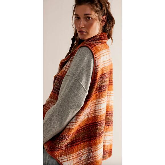 Free People Wrapped In Blanket Fleece Plaid Vest, XS $198 - Picture 2 of 9